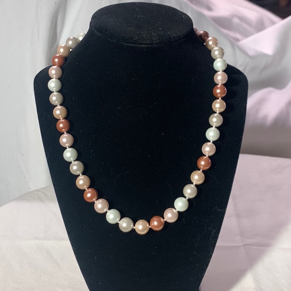 Multicolor Pink Pearl Choker Necklace